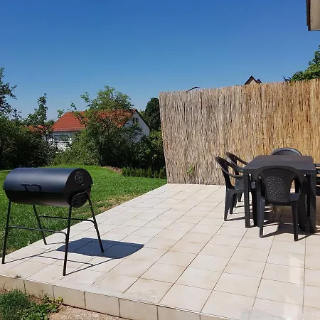 Eyb Mit Terrasse Und Garten Apartment Ansbach